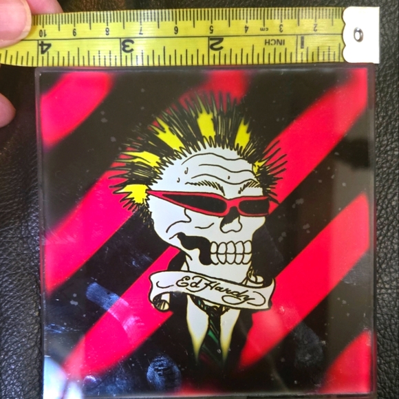 Ed Hardy Glass Skull Coasters - Pink and Black - Picture 9 of 9
